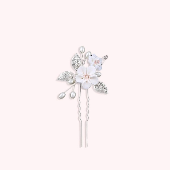 NWT Winter Flower Pearl Pins Hair Accessory set - Picture 4 of 5